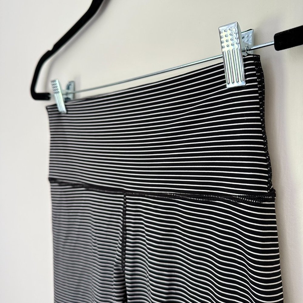 Lululemon Wunder Under High-Rise Tight 28" - Hype Stripe Black White - Size 8